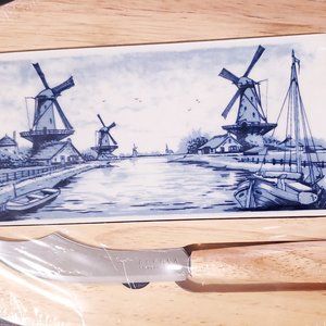 Vintage Delft Cutting Board cheese knife, delft Bl
